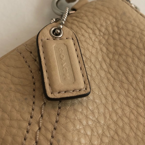 New! Coach Leather Tan Wristlet - Picture 6 of 9